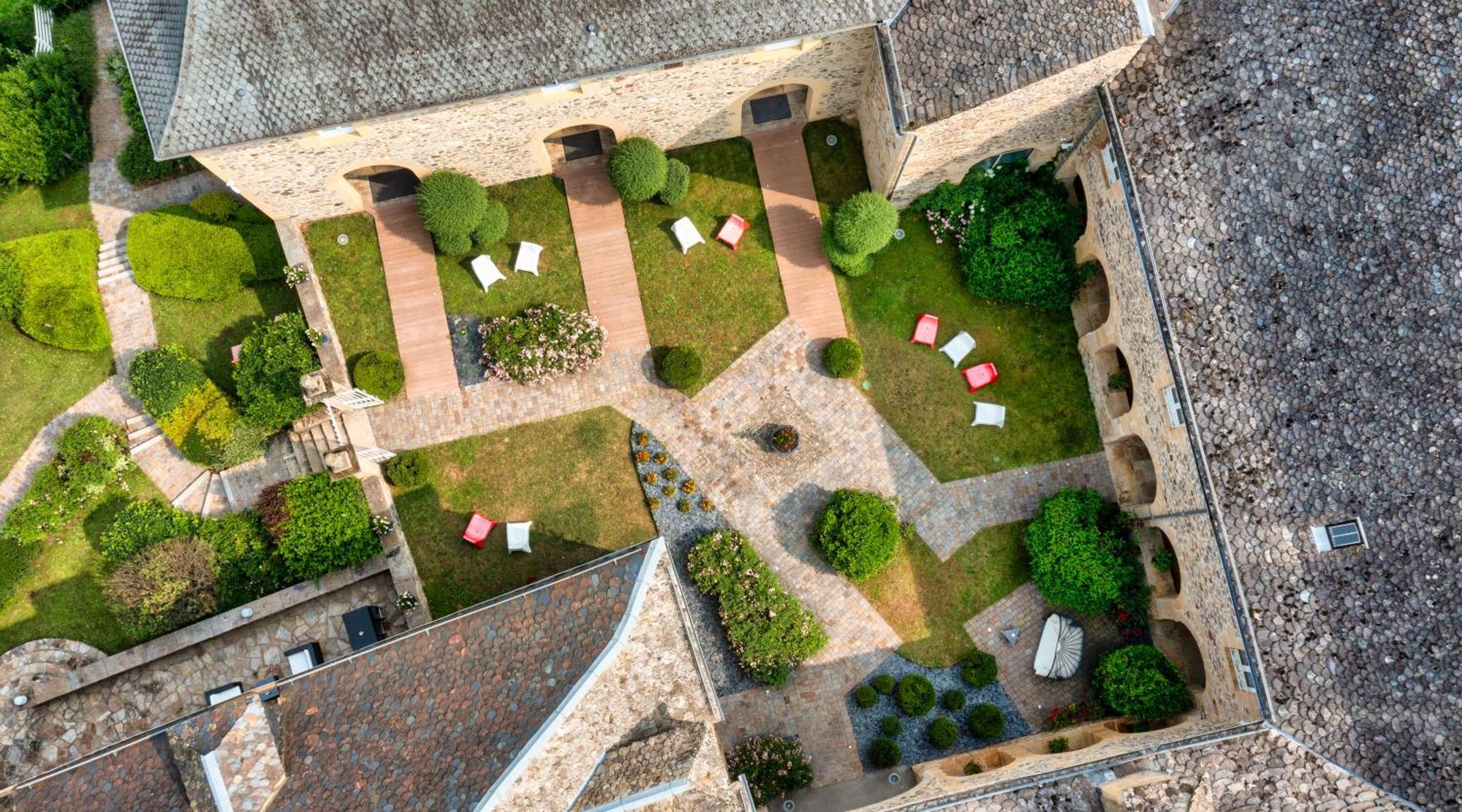 Chateau De La Falque, The Originals Relais Saint-Geniez-dʼOlt Kültér fotó